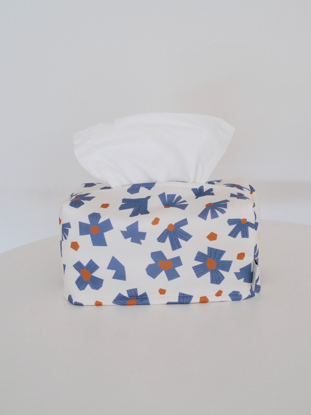 Paper flower tissuebox cover