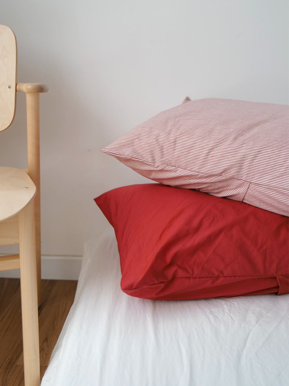 Red pillow cover