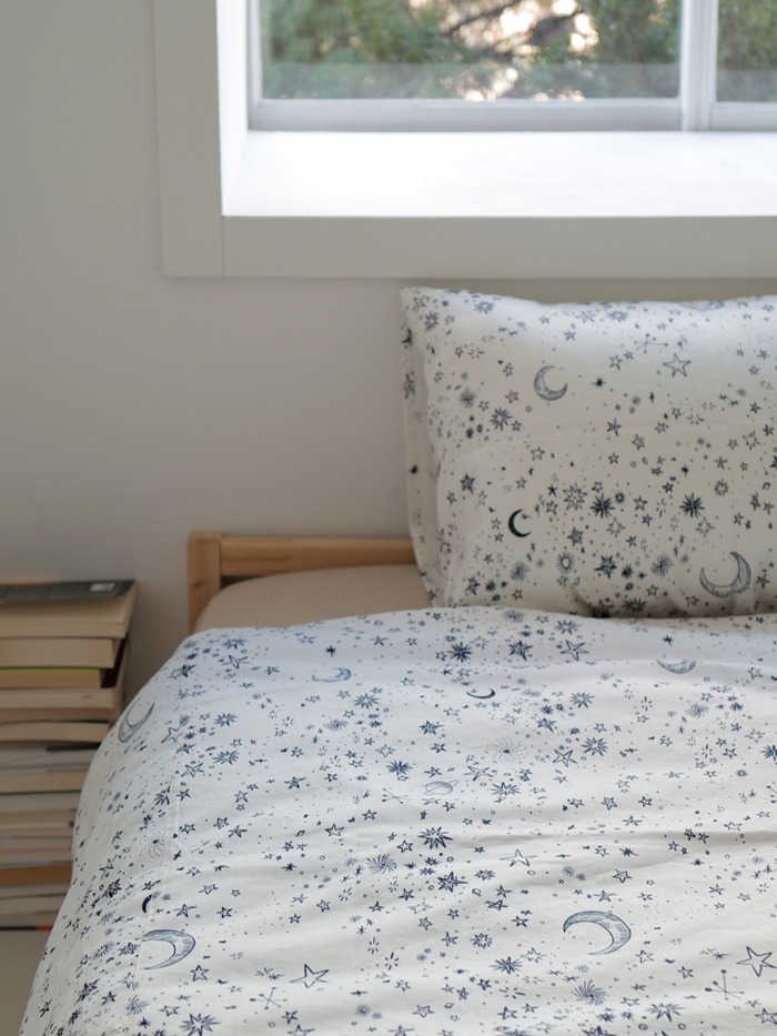 Dreaming linen bedding
