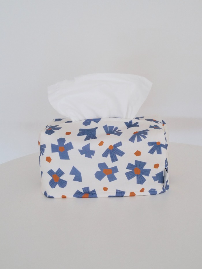 Paper flower tissuebox cover