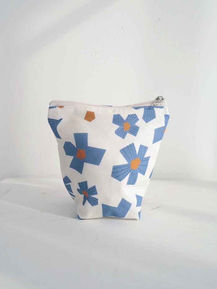 Paper flower pouch